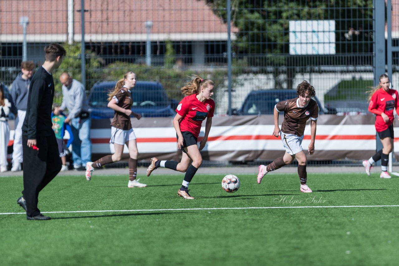 Bild 293 - wBJ FC St. Pauli - Eimsbuetteler TV : Ergebnis: 3:4